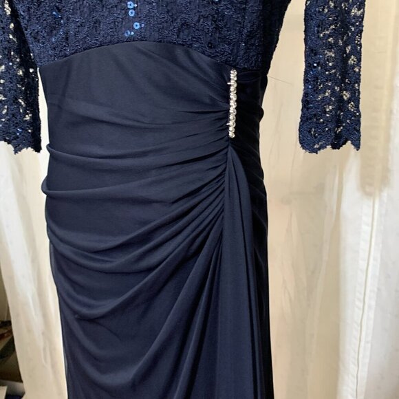 Betsy & Adam Women's Long 3/4 Sleeve V-Neck Lace Sheer Matte Jersey Gown 12 Navy - Picture 5 of 10